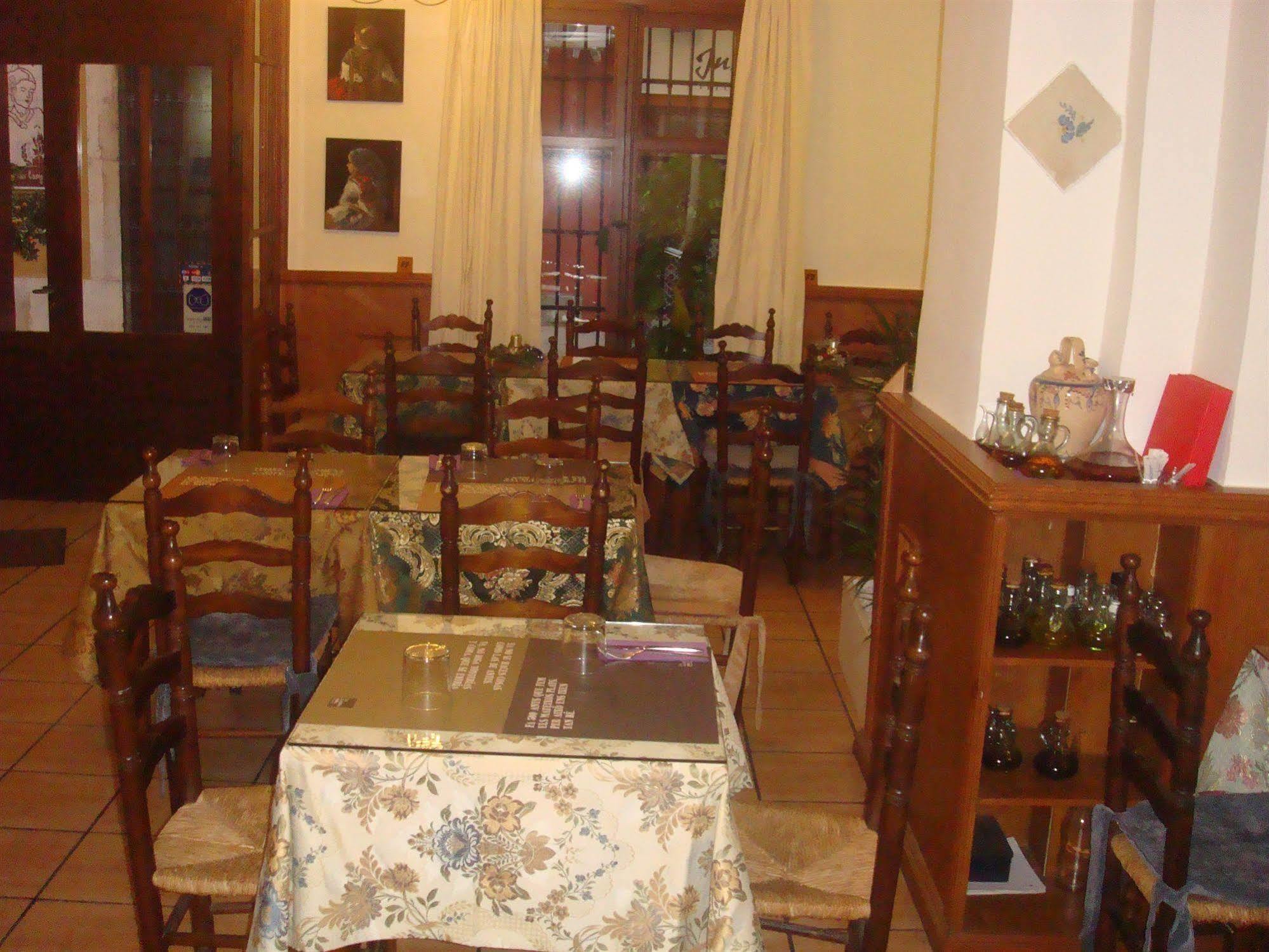 Hostal Loreto Denia Kültér fotó